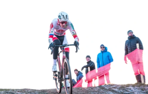 Belgický cyklokrosař Eli Iserbyt oznámil konec kariéry, lékaři mu nedoporučili závodit