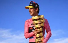 Simon Yates ukončil kariéru ve 33 letech. Vítěz Gira a Vuelty se loučí s pelotonem