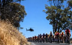 Willunga Hill vyškrtnuta z programu. Tour Down Under 2026 zasáhla extrémní vedra a riziko požárů