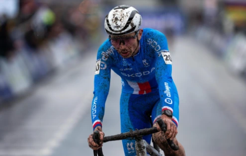 Van der Poel v Hulstu přepsal historii, Boroš se prosadil do patnáctky