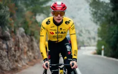 Vingegaard začne sezonu později. Start na UAE Tour vynechá