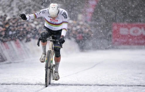 Cyklokros na zimní olympiádě 2030? Van der Poel je pro, háčkem jsou peníze