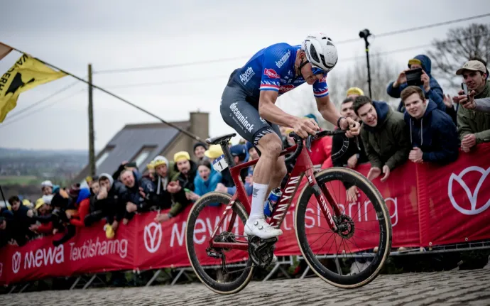Van der Poel potvrdil jarní program. Sezonu zahájí tento víkend na Omloopu