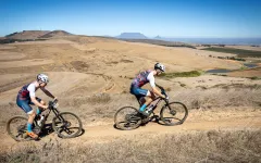 Čeští „lvi“ míří do afrického pekla. Superior Lions startují na Cape Epic s ambicí na elitní desítku
