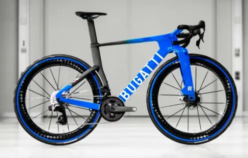 Factor se spojil s automobilkou Bugatti a vytvořil limitku za 650 000 Kč