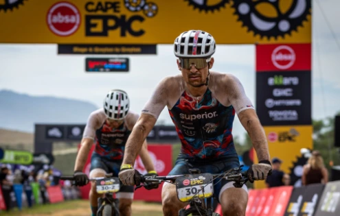 Cape Epic se láme do druhé poloviny. Superior Lions se trápí a bojují o dokončení