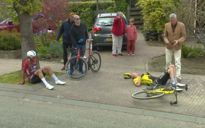 Pád na Amstelu vyřadil Jorgensona z ardenských klasik. Má zlomenou klíční kost
