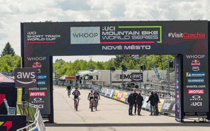 UCI ruší letošní ročník Světového poháru horských elektrokol