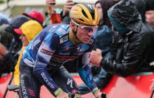 Red Bull mění strategii před Tour de France: Evenepoel dostal volno, Lipowitz zkusí Slovinsko