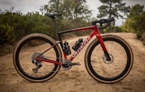 Nový Specialized Crux 5: Aerodynamický gravel inspirovaný Tarmacem SL8