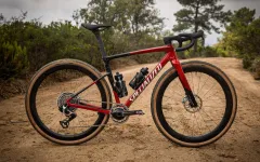 Nový Specialized Crux 5: Aerodynamický gravel inspirovaný Tarmacem SL8