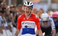 Lorena Wiebes přišla o vítězství na Giru. Krátce po triumfu byla diskvalifikována