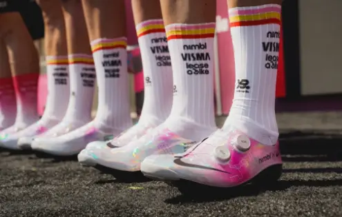 Exkluzivní tretry Nimbl x Nike vzdávají hold Vingegaardovu historickému úspěchu