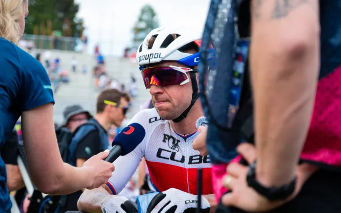 Ondřej Cink zazářil v Leogangu. V bahnitém short tracku dojel devátý