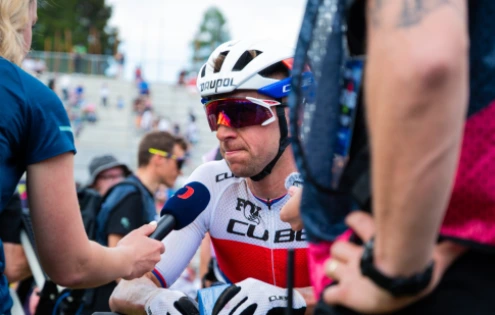 Ondřej Cink zazářil v Leogangu. V bahnitém short tracku dojel devátý