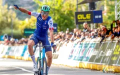 Rekordní smlouva v cyklistice? Paul Seixas si může vydělávat více než Pogačar
