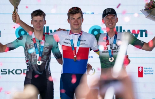 Vacek i další mistři. Na Tour de France nastoupí dvacítka národních šampionů
