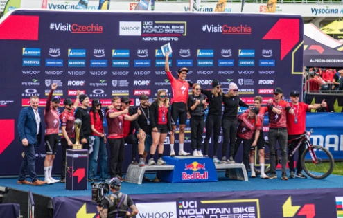 Martin Vidaurre se zranil před Světovým pohárem. Smůla týmu Specialized pokračuje