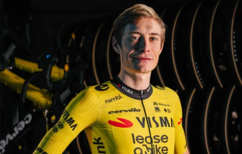 Šok na Tour de France. Jonas Vingegaard po tvrdém pádu odstoupil ze závodu