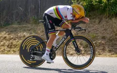Remco Evenepoel složil poklonu Pogačarovi. Je obrovská čest proti němu závodit