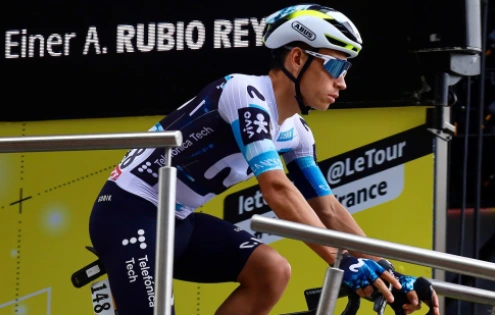 Einer Rubio po nárazu do týmového auta odstoupil z Tour de France