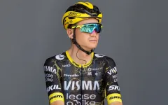 Kuss zaplatil za odhozený bidon. UCI mu přidala minutu a udělila pokutu