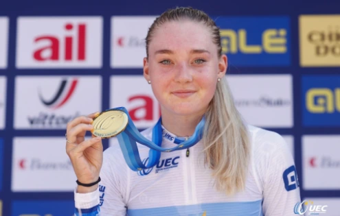 Barbora Bukovská je mistryní Evropy! Češka ovládla short track po skvělé stíhací jízdě