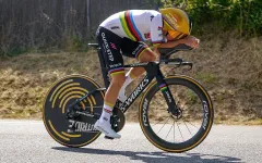 Proč je Remco Evenepoel králem časovky? Tajemství ukrývá jeho anatomie