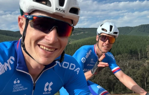 Světový gravel poprvé opouští Evropu. Vakoč a Stošek už v Austrálii ladí formu na drsné MS