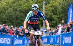 Paul Seixas se den po vítězství na Okolo Lombardie představil na horském kole