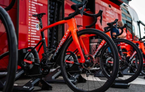 Carlos Rodríguez odstupuje z Tour de France 2025 kvůli zlomené pánvi