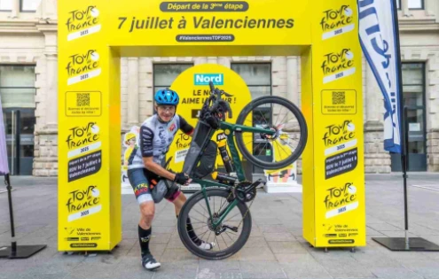 Cyklista Daniel Polman dokončil extrémní Ultra Tour: 6013 km Tour de France za 19 dní
