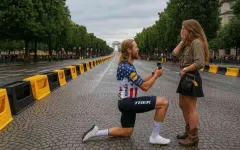 Simmons zakončil Tour velkolepým způsobem: Z Paříže si veze ocenění i snoubenku
