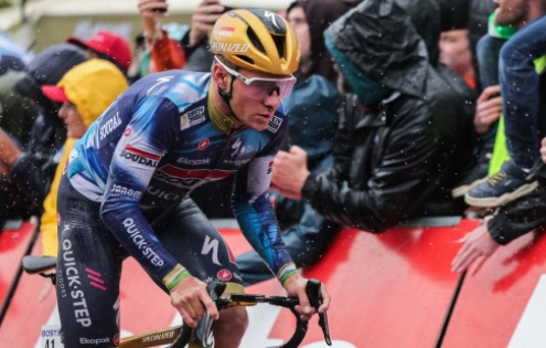 Peníze jim daly křídla: Red Bull-BORA-hansgrohe skokanem roku v pelotonu