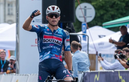 Lamperti zopakoval triumf v úvodní etapě Czech Tour, Dominik Neuman čtvrtý