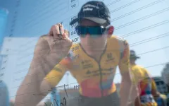 Kontroverze na Tour de Romandie Féminin. Pět týmů vyřazeno kvůli sporu o GPS trackery