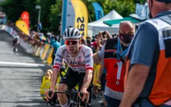 UAE Team Emirates XRG může přepsat historii! Stačí jediný triumf navíc