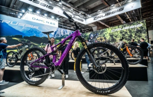 Crussis představil novinky pro rok 2026 s výkonem až 1000 W