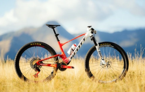 Nino Schurter odjede rozlučku na unikátním Scott Spark RC X N1NO