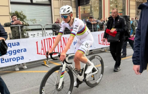 Pogačar mění plány: Místo E3 a Gent-Wevelgemu pojede Paříž-Roubaix