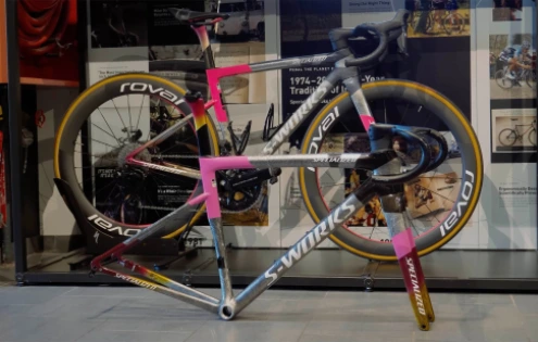 AliExpress a čínské úřady zadržely falešné rámy a komponenty za 1,5 milionu dolarů