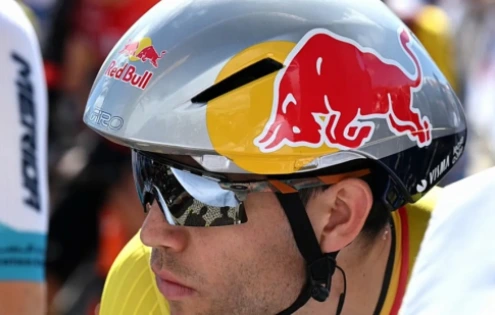 Konec úzkých řídítek a aero helem? UCI mění pravidla pro rok 2026