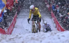 Další smůla pro Van Aerta. Zlomenina kotníku a konec cyklokrosové sezony