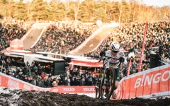 Šance pro Nyse na celkový triumf? Van der Poel vynechá Benidorm